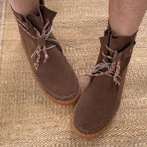Anthropologie NEW Laidback London Argo Light Brown lace up ankle bootie ❤️🌈